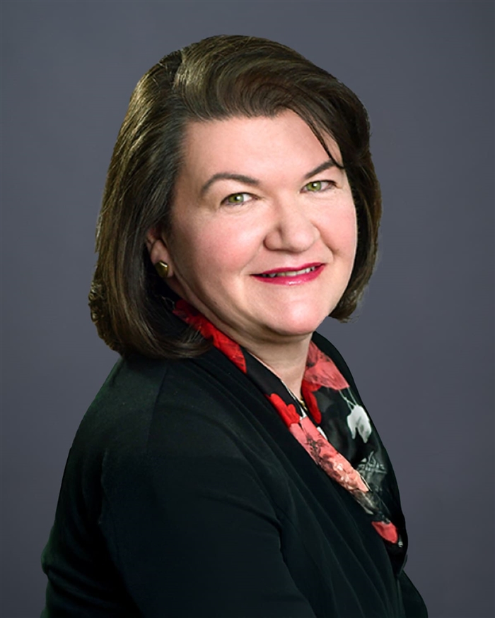 Christina M Favilla