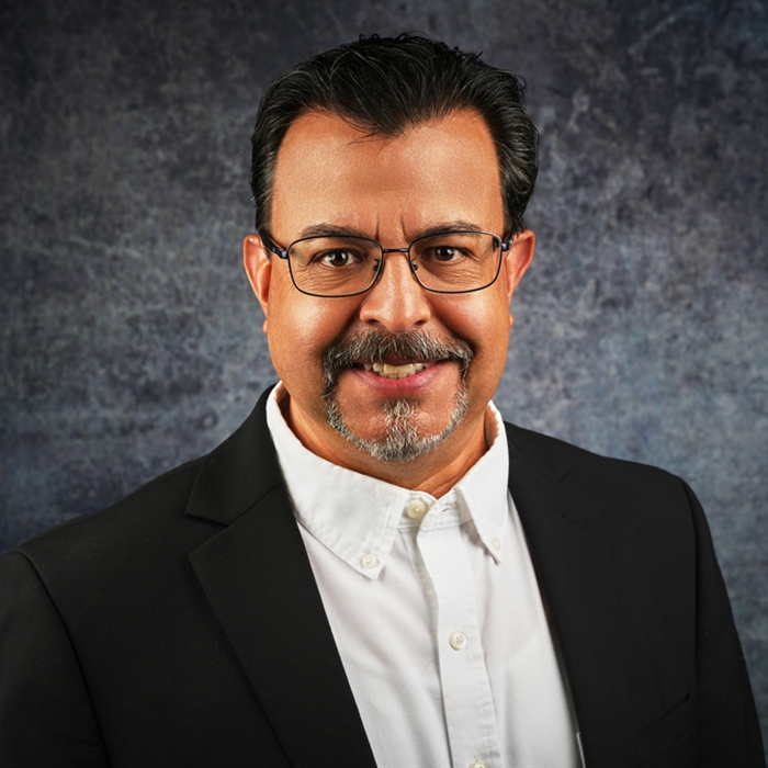 Jorge Luis Flores