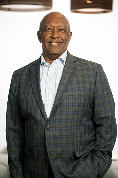 Kenneth B Robinson