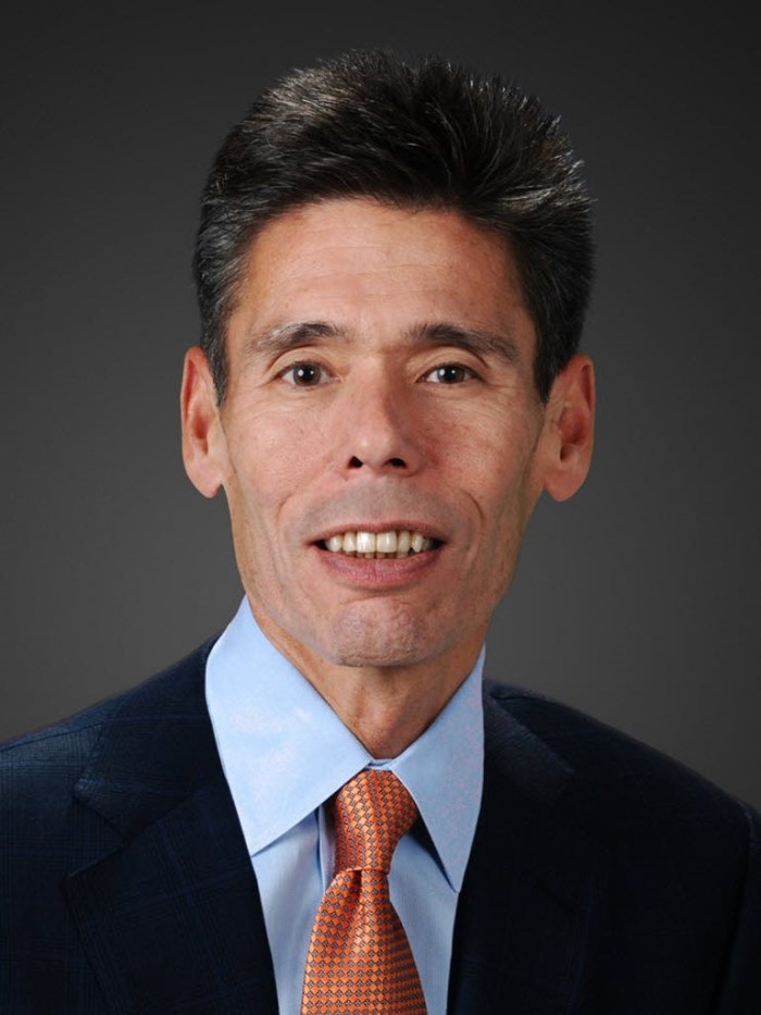 Jeffery W Yabuki