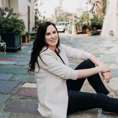 Jessica M Lockett