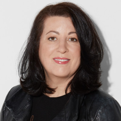 Carla C Hendra