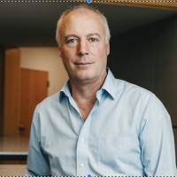 Edward M Schmults