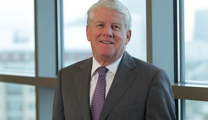 Raymond R Quirk