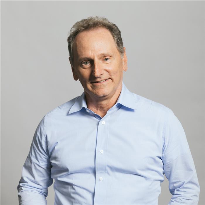 Edward P Lazarus