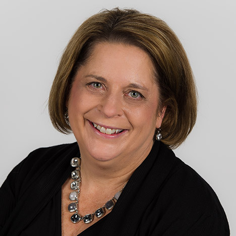 Tracy L Roberts