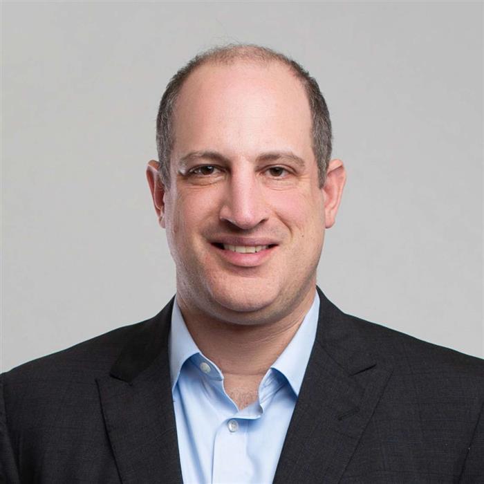 Gershon M Distenfeld