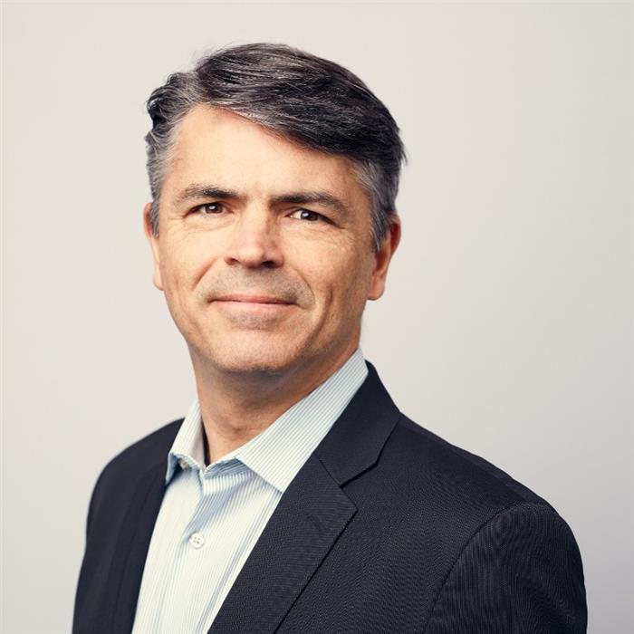 Christopher J Joyce