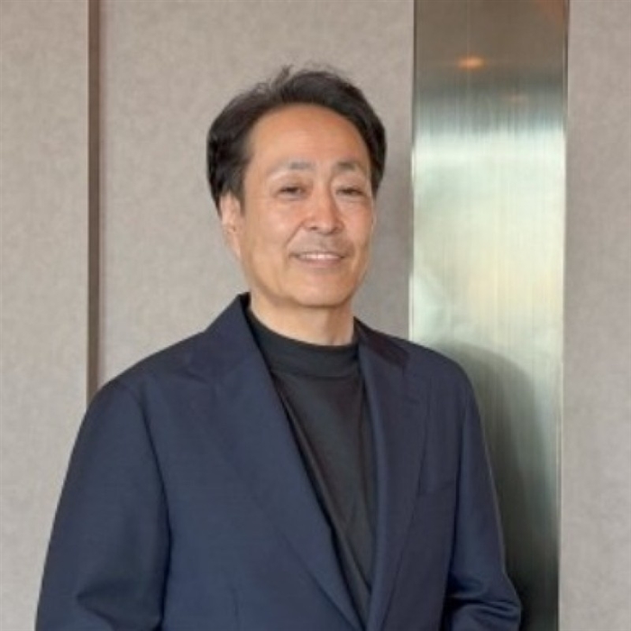 Fumihide Esaka