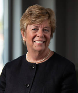 Laurie H Knapp