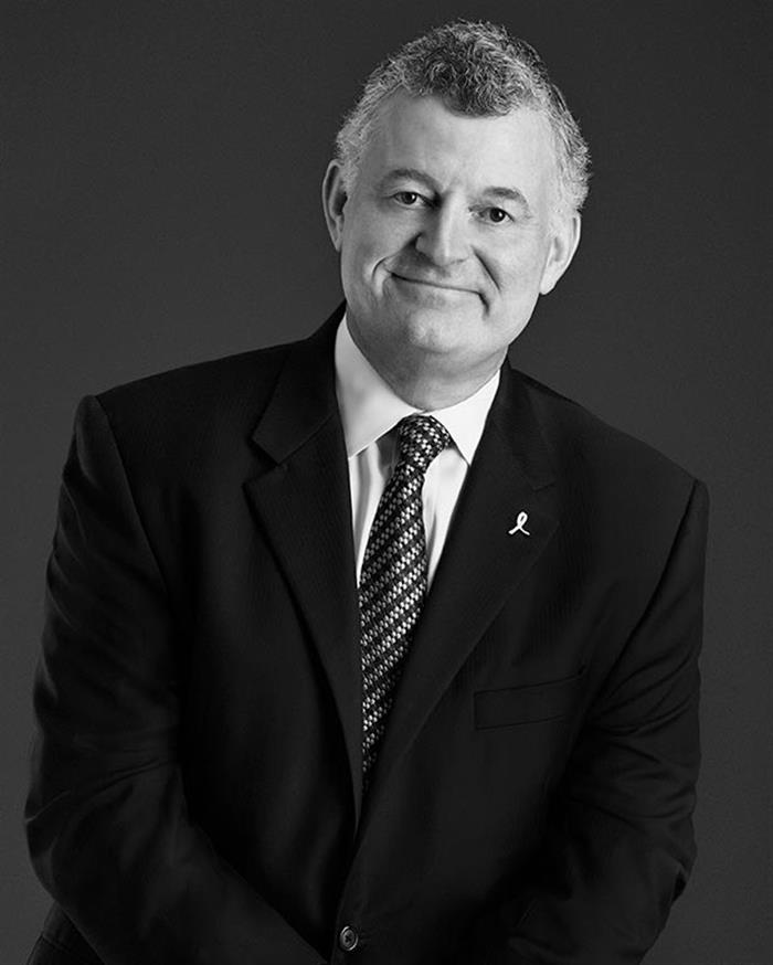 William P Lauder