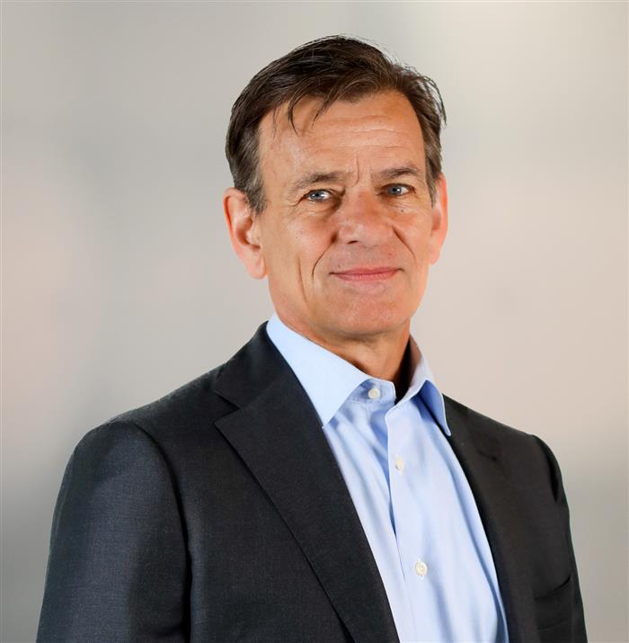 Martin D Madaus