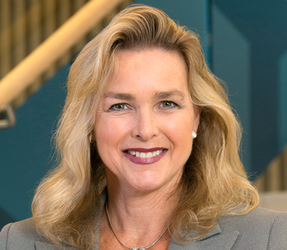 Lynn Dorsey Bleil