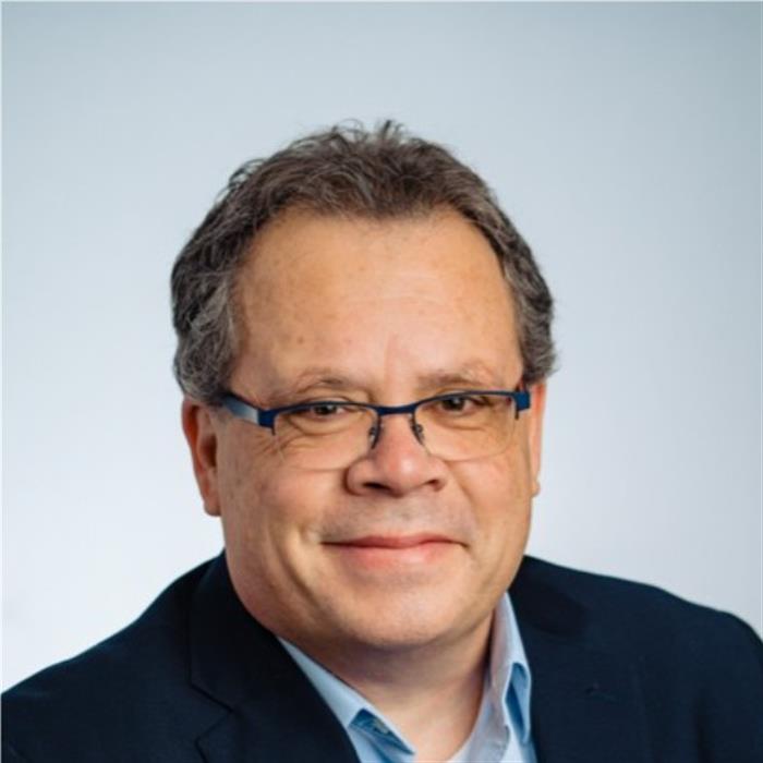 Kevin M Luebbers
