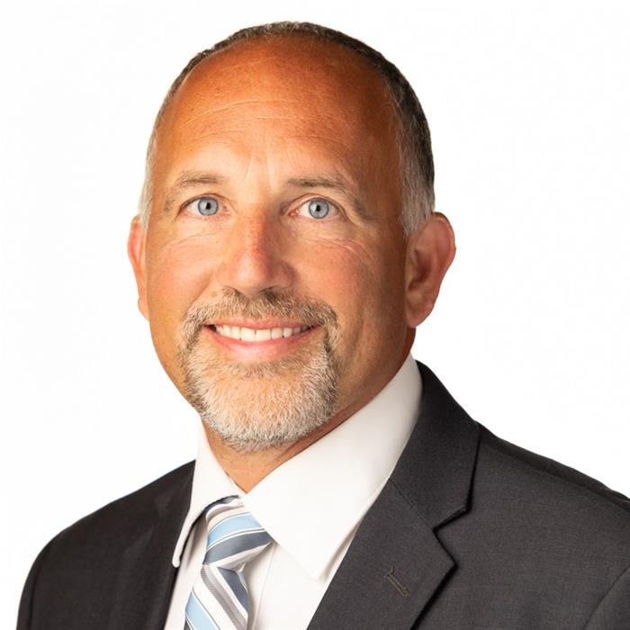 Scott J Kinney