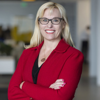 Jacqueline D Molnar