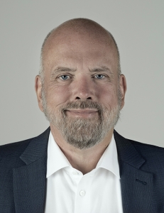 Hans T Schambye