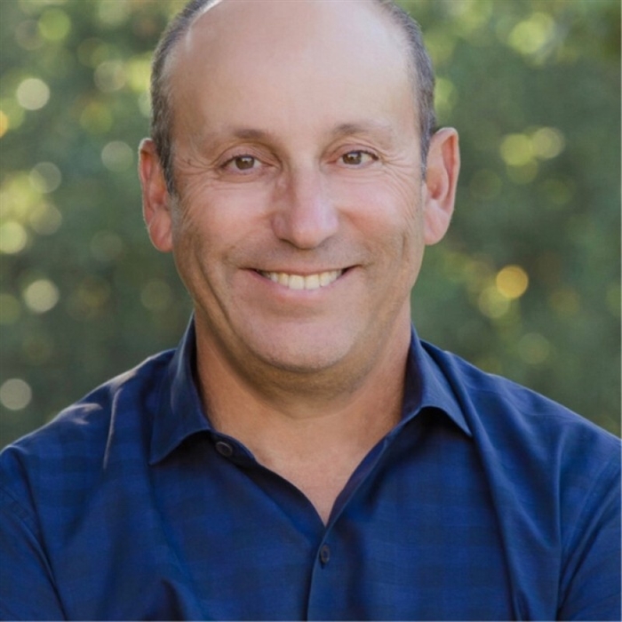 Luis C Pena