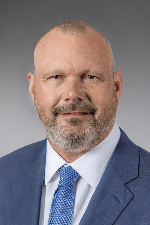 Bruce T Pettet