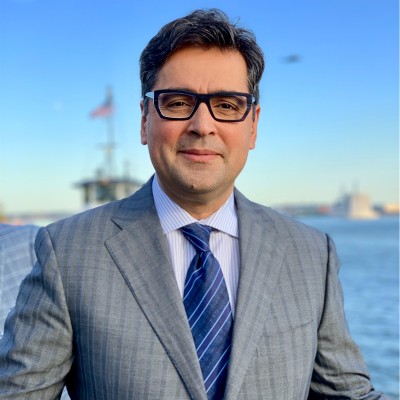 Luis A Ubinas
