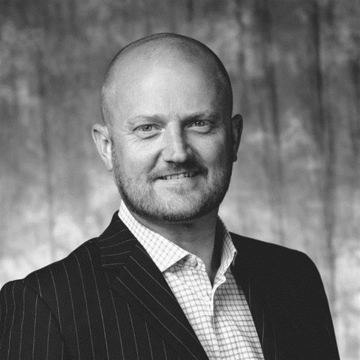 Iain Humphries