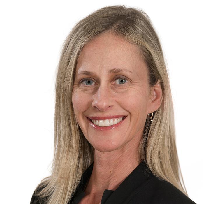 Amanda L Reierson