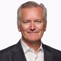 Daniel J Schmechel