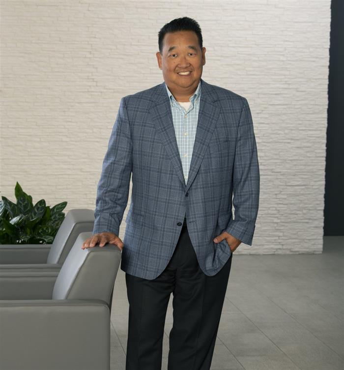 Howard H Yu