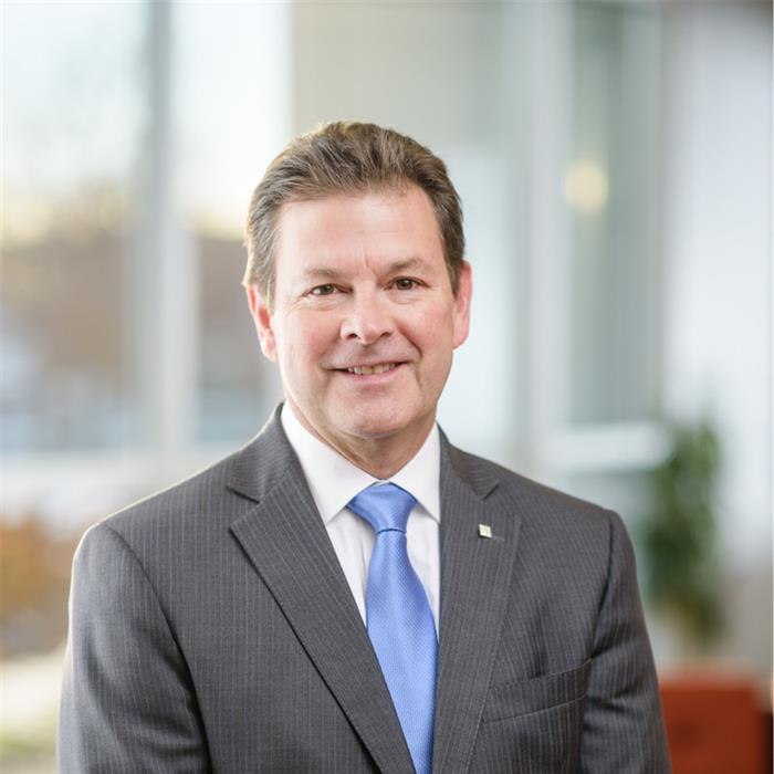 Charles R Kummeth