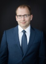 Matthew R Foran