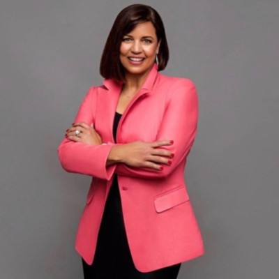 Lisa J Caldwell