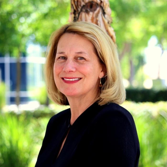 Julie G Castle