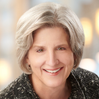Lynn M Utter