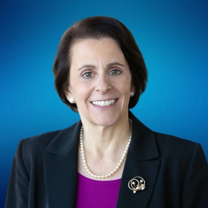 Deborah M Autor