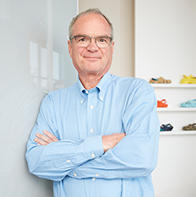 Daniel P Hart