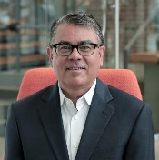 Jeffrey D Lorenger