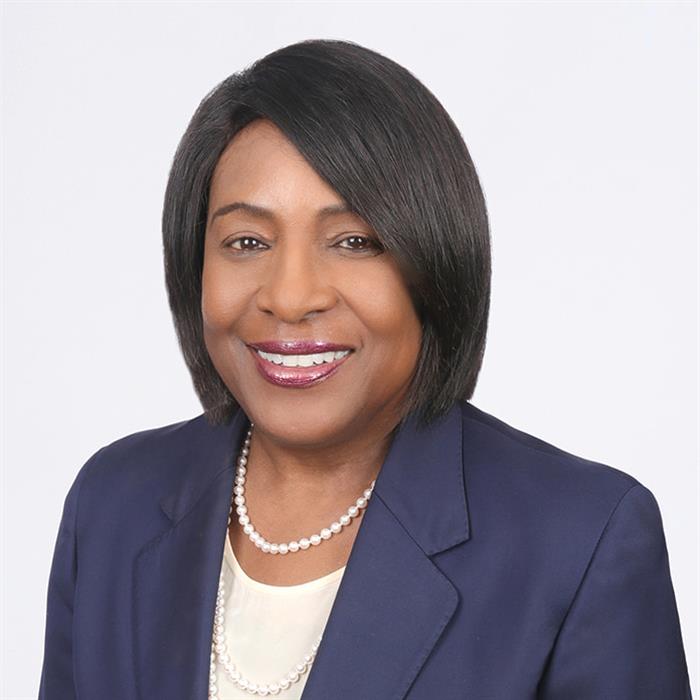 Pamela L Carter