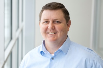 Daniel J Giesecke