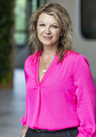 Renee L Wilm