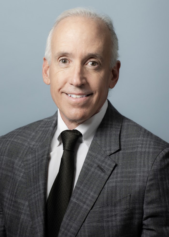 Howard J Siegel