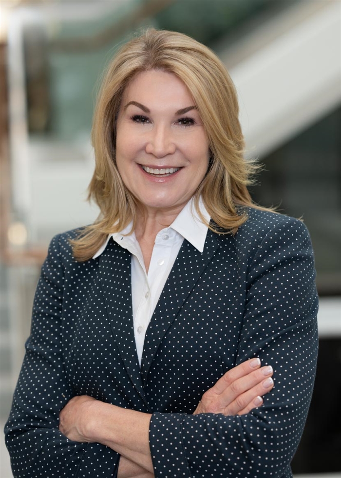Mary T Szela