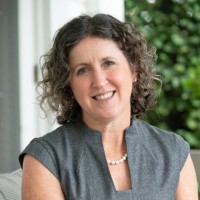 Erin L Russell