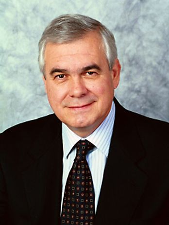 Carlos Alvarez