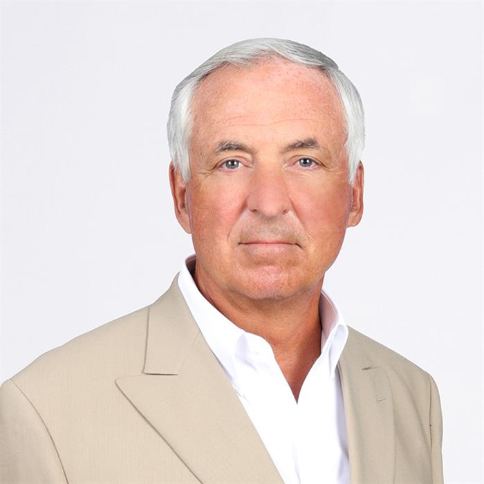 Thomas J Perna