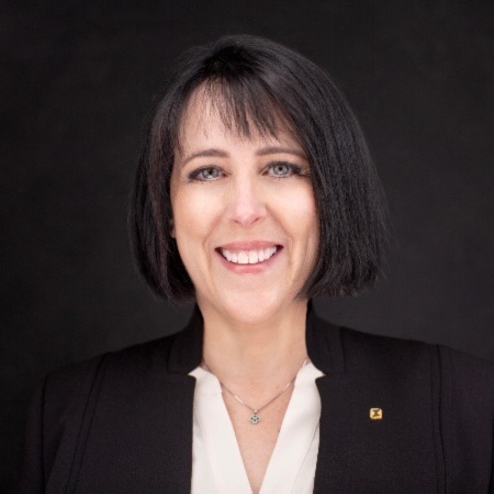 Karlyn M Knieriem
