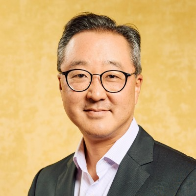 David J Lee