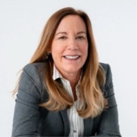 Suzy M Seandel
