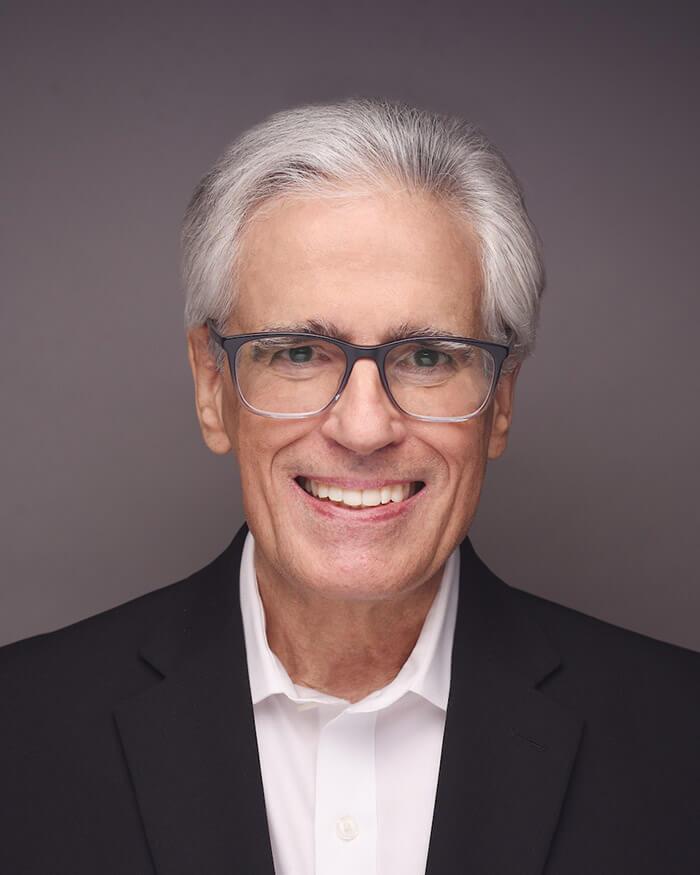 Luis A Aguilar