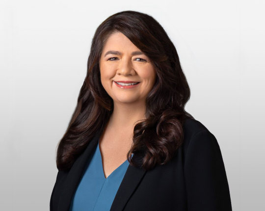 Taryn L Salmon